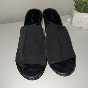 Tahari slip on wedges size 7